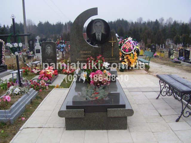 купить надгробные памятники